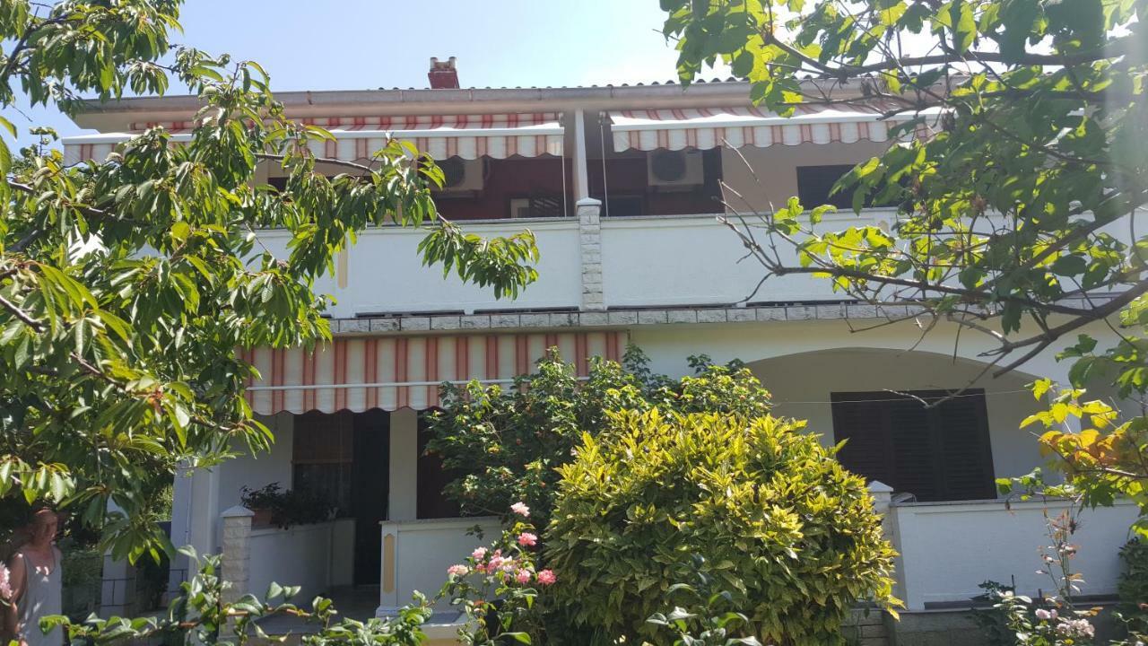 Apartman Marija Palit Екстериор снимка
